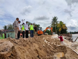 Geobag Penahan Banjir di Kampung Ladang Jebol