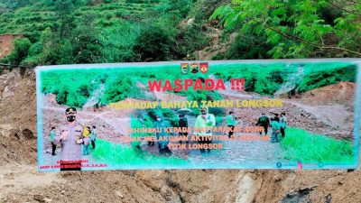 Polsek dan Koramil Bawang Pasang Peringatan di Lokasi Rawan Bencana
