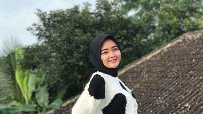 Tak Sia-sia Hobi Belanja Pakaian Branded, Kini Retno Buka Thrift Shop