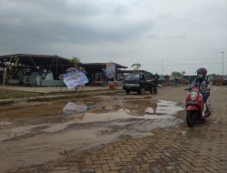 Baru Beroperasi, Jalan Alun-alun Kembangjoyo Rusak