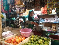 Harga Bawang Merah Merangkak Naik