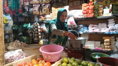 Harga Bawang Merah Merangkak Naik