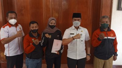 Lepas Atlet, Harapkan Bisa Harumkan Nama Kudus
