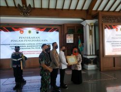 Tenaga Pendukung Penanganan Covid-19 Raih Penghargaan