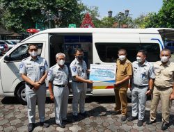 Antisipasi Kecelakaan Lantas, Terima Hibah Ambulans