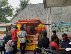 Promosi Sekaligus Amal, Niken Gratiskan Kebab di Hari Jumat