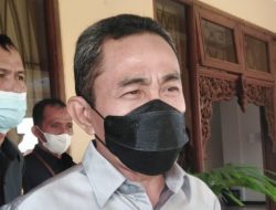 Capaian Vaksinasi Rendah, Bidan Diminta Suntik 10 Lansia Setiap Hari