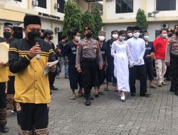 Bahagia Campur Haru, Tahanan Polisi Nikah di Polrestabes