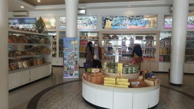Pengunjung Museum Jenang Merangkak Naik