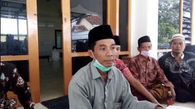 Warga Diminta Salat Jumat di Masjid Baru