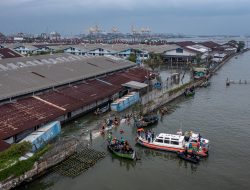 Hendi Desak Perusahaan Perkuat Tembok Laut