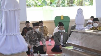 Syukur, Bupati Ikuti Haul Wali Gembyang