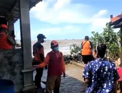 153 Rumah Terendam Banjir Rob
