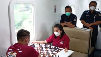 KAI Daop 5 Gelar Pertandingan Catur di Kereta