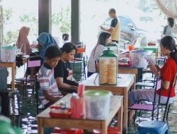 Nikmati Kuliner Sembari Terapi Ikan