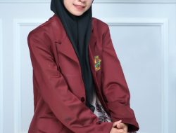Biayai Kuliah dari Jualan dan Tutor Les