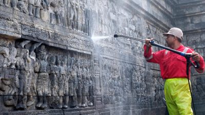 Kucurkan Rp 2,27 Triliun untuk Borobudur