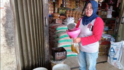 Gunakan PeduliLindungi, Pedagang Mengeluh