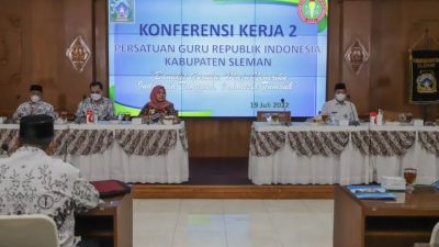 Bupati Sleman Minta PGRI Jadi Organisasi Dinamis dan Mandiri