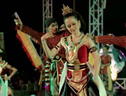 Suka Dunia Tari karena Riasan dan Gamelan