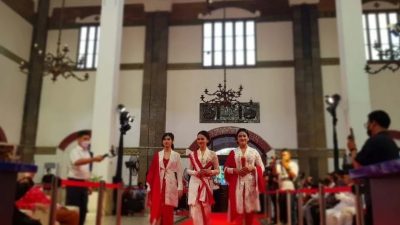 HUT RI, Ada Peragaan Busana di Stasiun Tawang