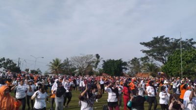 Ajak Pola Hidup Sehat Melalui Senam