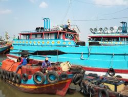 Nelayan Menjerit Harga BBM Melambung