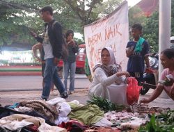 Komunitas Pustaka Malam Sindir Pemerintah Melalui Pasar Gratis