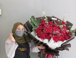 Berawal dari Bosan saat Sakit, Oktaviana Berhasil Mengembangkan Usaha Buket