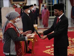 Presiden Anugerahkan Gelar Pahlawan Nasional kepada 5 Tokoh