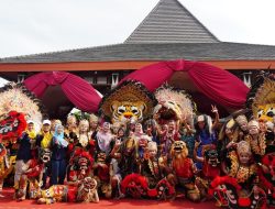 Festival Barongan Meriahkan Panggung Kesenian