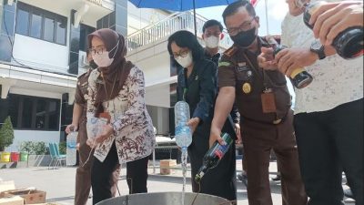 Kejari Pati Musnahkan Ratusan Barang Bukti