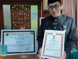 Kepala MTsN 1 Pati Terima Satyalancana Karya Satya XXX