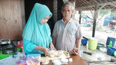 Menikmati Es Puter Legendaris Pak Sumijan