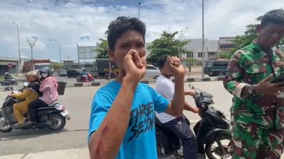 Suporter Persebaya Baku Hantam dengan Warga