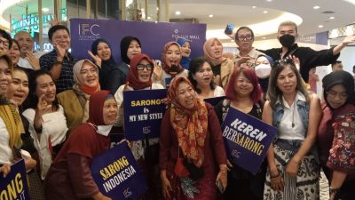 Dorong Kalangan Muda Lestarikan Sarong Batik
