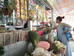 Harga Bahan Pokok Melejit Masyarakat Menjerit