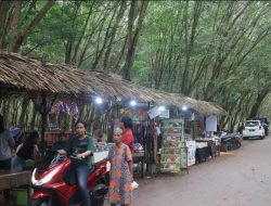 Bazar Taman Alaska Suguhkan Tempat Berburu Takjil Bernuansa Alam