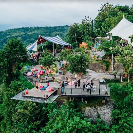 destinasi Wisata Obelix Hills