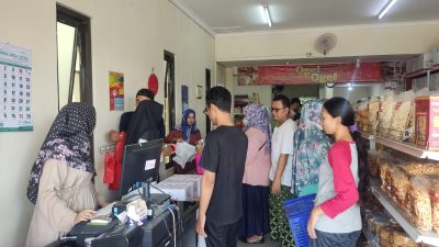 oleh-oleh khas Pemalang di toko Ogel-ogel