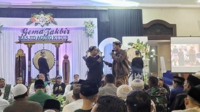 Parade Puisi & Teatrikal Meriahkan Gema Takbir Masjid Agung