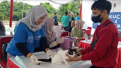 Dispertan Kota Semarang Fasilitasi 200 Vaksin Rabies Kucing dan Anjing