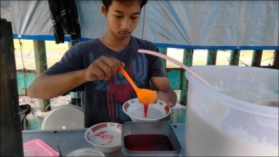 Pedagang es pisang ijo bamban