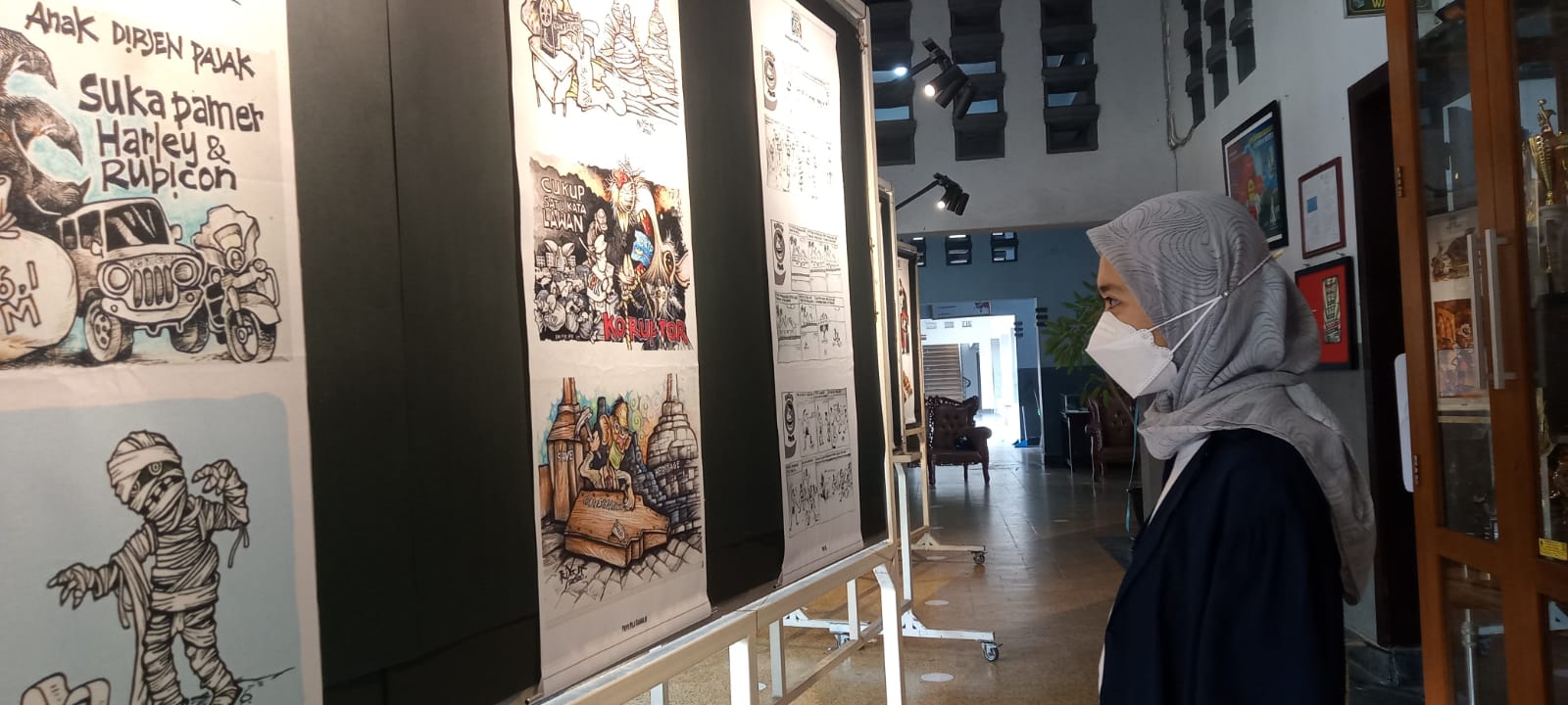 hasil karya para seniman di SMA Negeri 1 Semarang