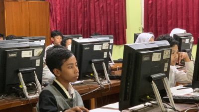 Siswa SDN Giwangan saat melakukan tes ASPD