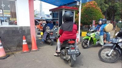 Pengunjung Pasar Segamas