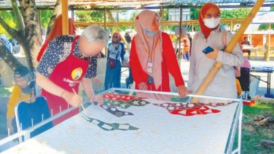 Fasilitasi Penyintas ODGJ, RSJD Surakarta Gelar Djuminten Dolan Semarak Jiwa dan Pentas Wayang