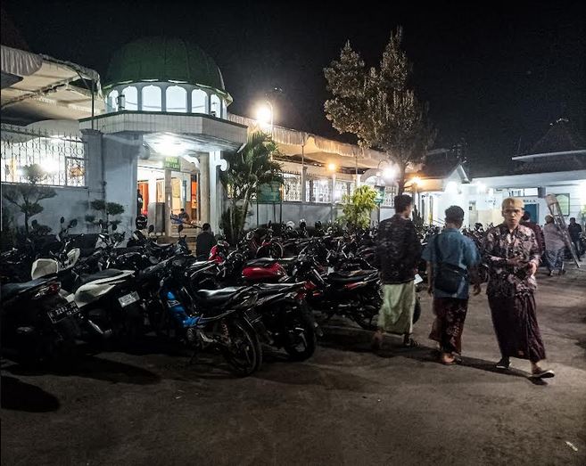 Komplek Makam Mbah Ahmad Mutamakkim Kajen