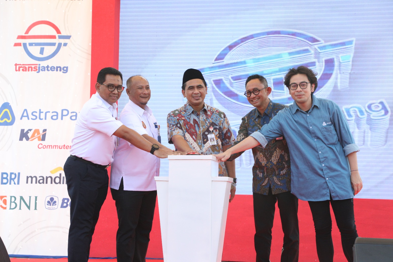 one stop cashless payment di area Stasiun Tawang, Kota Semarang
