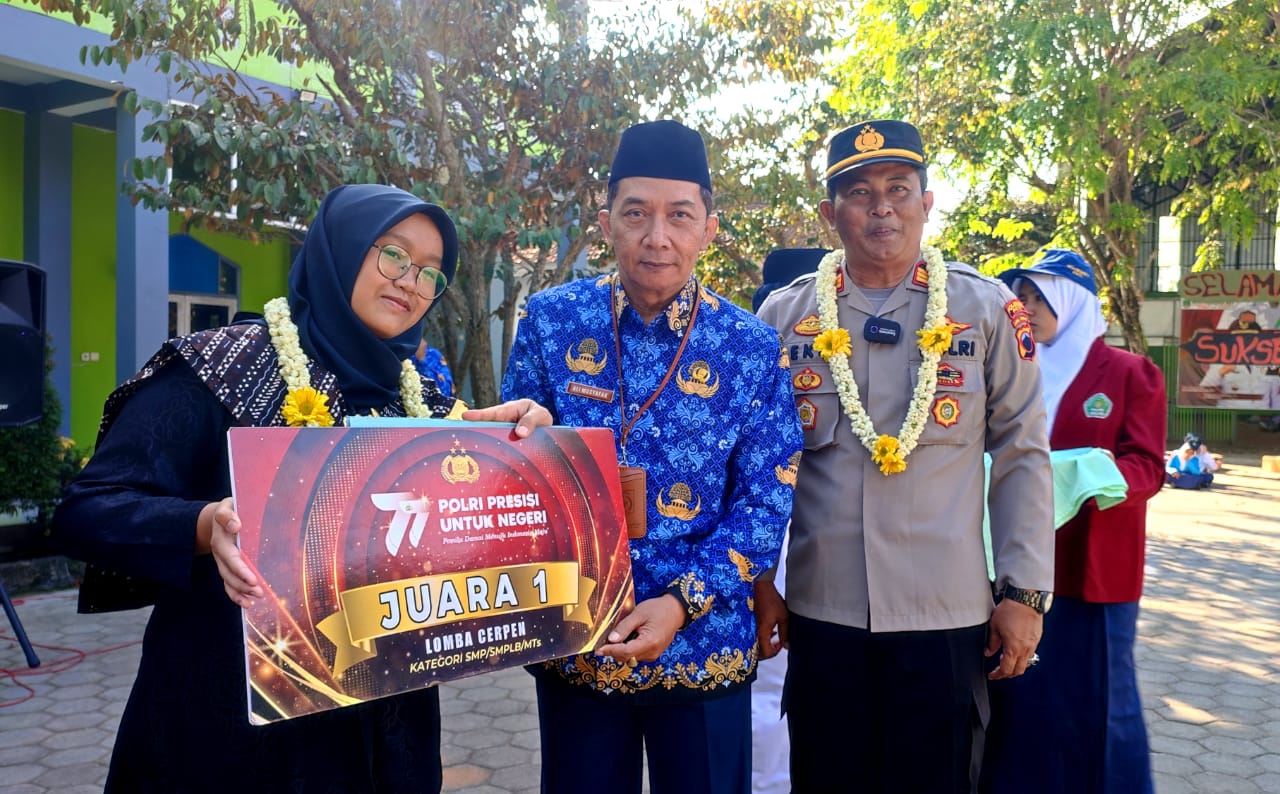 Kepala MTsN 1 Pati, Ali Musyafak